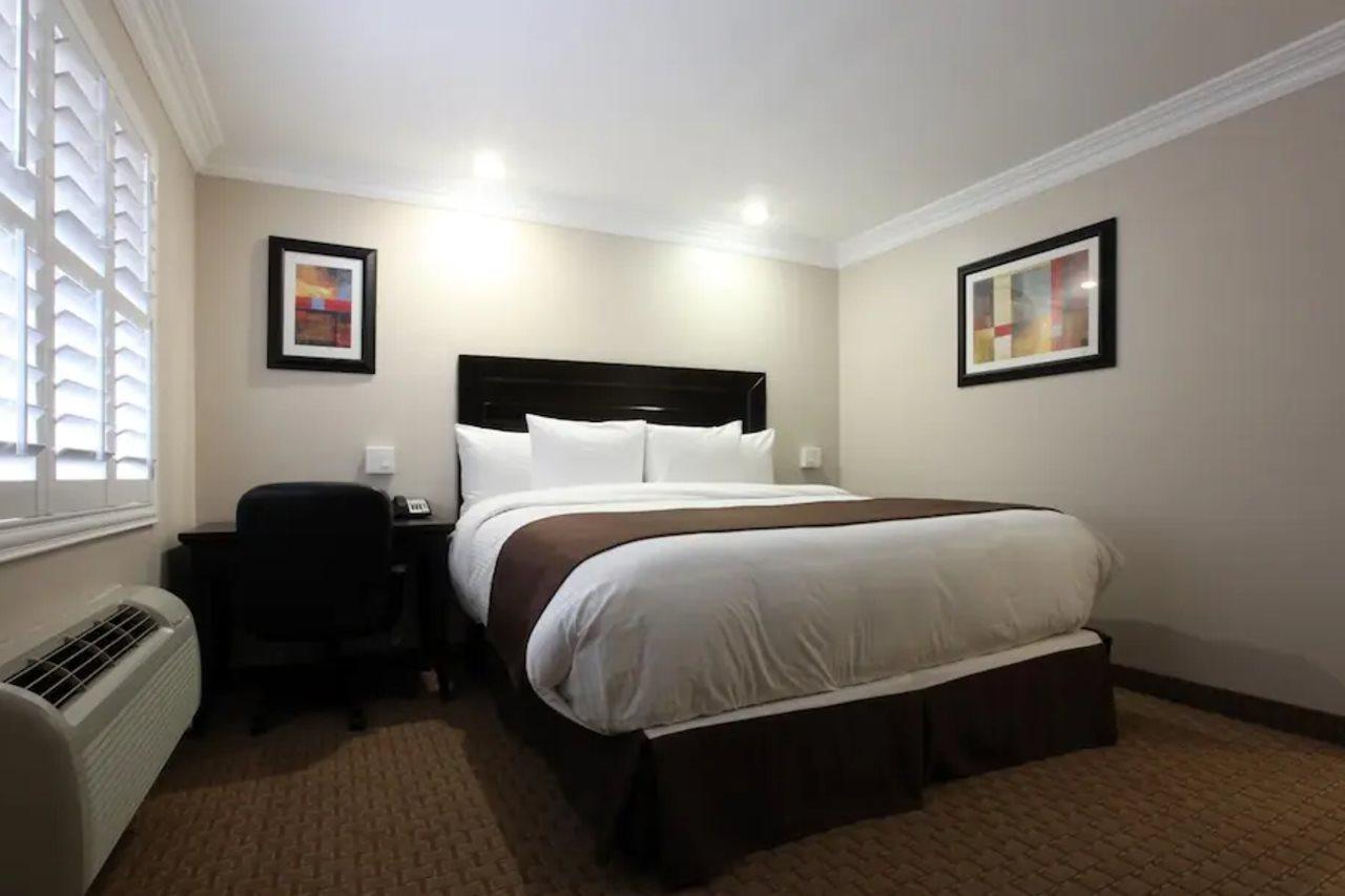 Raincross Hotel Riverside Extérieur photo