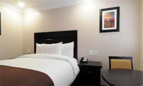 Raincross Hotel Riverside Extérieur photo